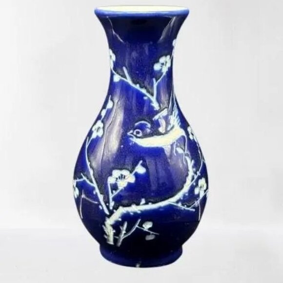 Vintage Chinese Porcelain Cobalt Blue Incised Cherry Blossom Bluebird Vase 8" - Picture 3 of 8